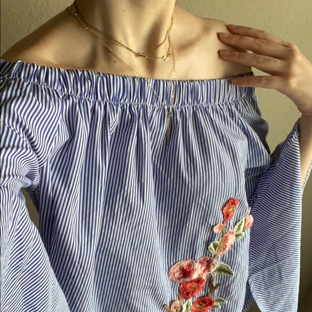 Off the Shoulder Blouse with Flower Appliqué 🌹🌸